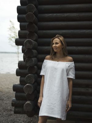 Valkoinen off-shoulder pellavamekko