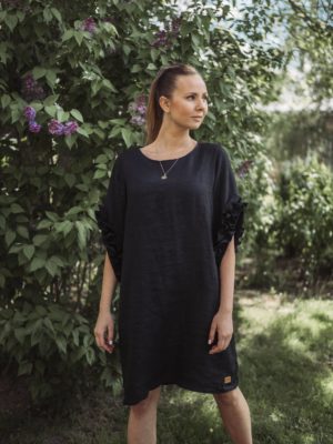 Musta juhlamekko pellavaa