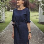 Tummansininen pellavamekko irtovyö