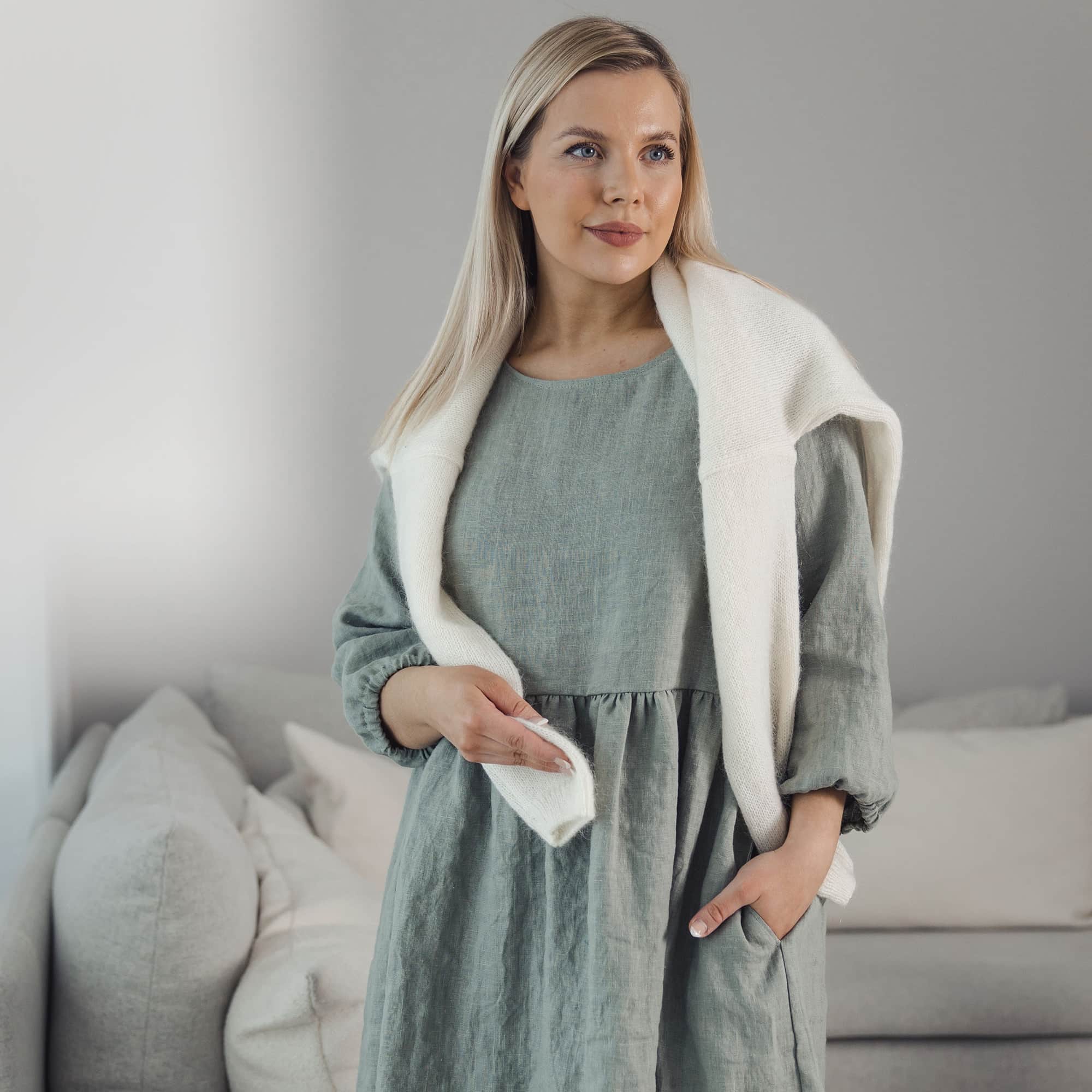 Salvian värinen pellavamekko